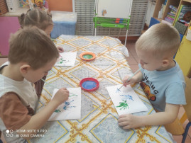 Кляксография Кляксография.