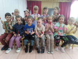 Веселые ложки и ладошки Веселые ложки и ладошки.